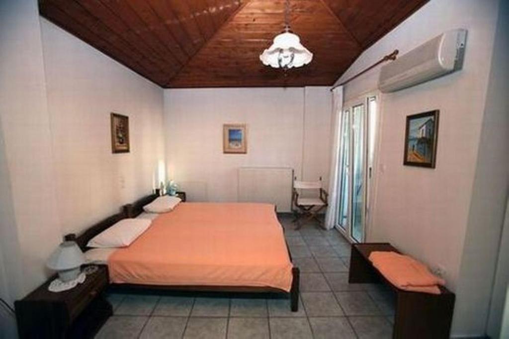 Meltemi Aparthotel Batsi  Room photo