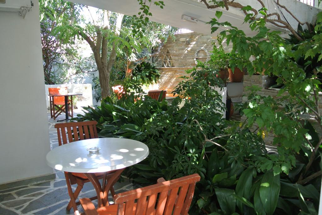 Meltemi Aparthotel Batsi  Exterior photo
