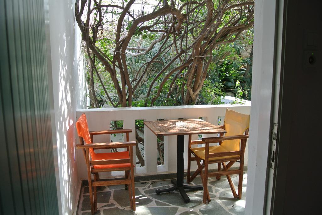 Meltemi Aparthotel Batsi  Exterior photo