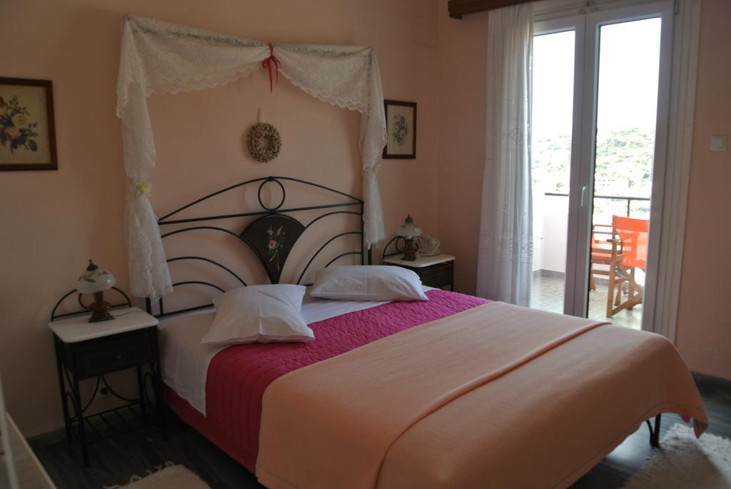Meltemi Aparthotel Batsi  Exterior photo