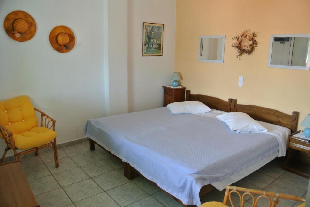 Meltemi Aparthotel Batsi  Room photo